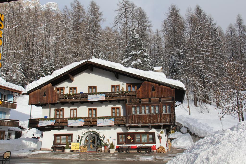 Hotel Al Larin Cortina dʼAmpezzo Exterior foto