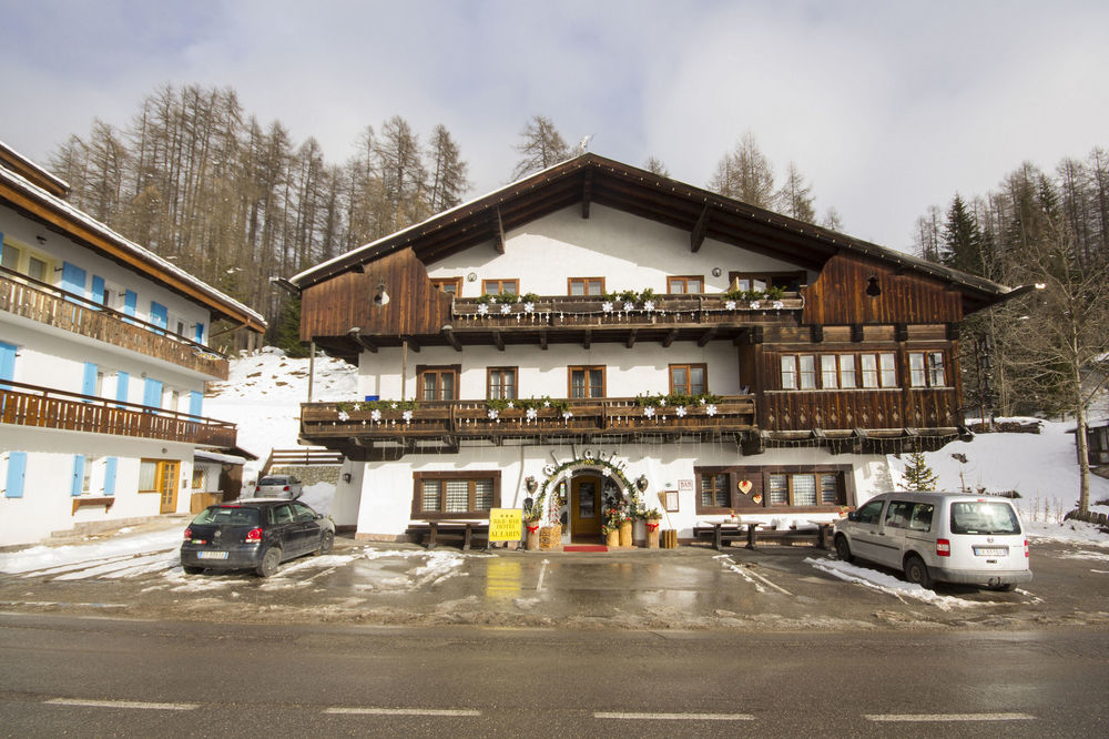 Hotel Al Larin Cortina dʼAmpezzo Exterior foto